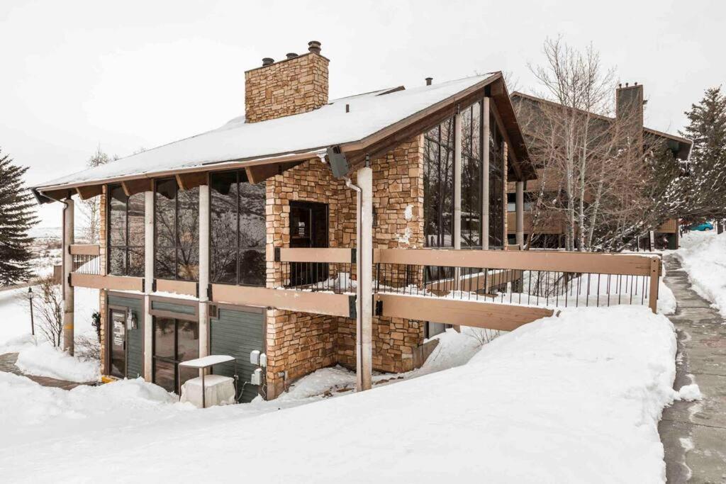 Cozy Top Floor Condo With Mountain Views パークシティ エクステリア 写真