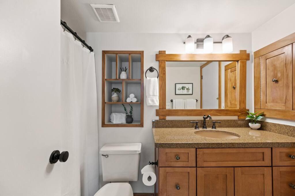 Cozy Top Floor Condo With Mountain Views パークシティ エクステリア 写真